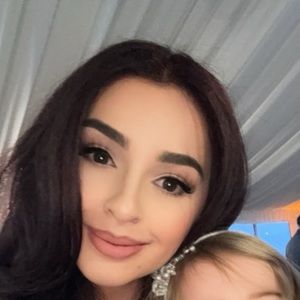 Meet your Posher, Adrianna